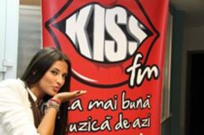 39978220_BYSMKWGGK - Antonia