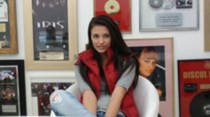 49193053_XVJSBEMKD - Antonia