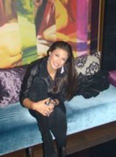 49193107_BGUMFWVBL - Antonia