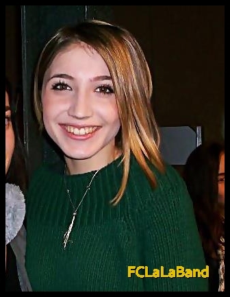 166991_260965240629732_100001487730864_706683_1339580241_n - xMonica