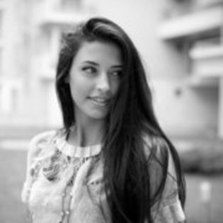 49193152_JQILOZXWQ - Antonia