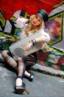 35773085_QLOFEISBQ - xonia