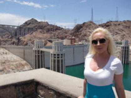 35773177_UVXNTVHBO - xonia