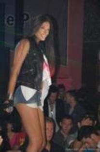 49193269_GWGXGLNZP - Antonia
