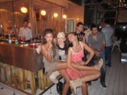 49193270_VMMVTFGHN - Antonia