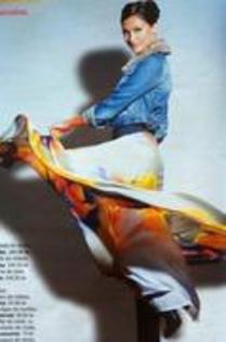 49193271_NRWEOTXTM - Antonia