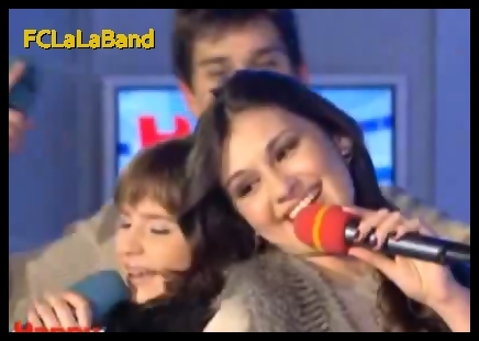 135 - LaLa Band - To the moon and back Happy Hour