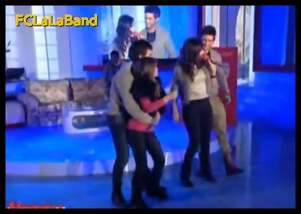 144 - LaLa Band - To the moon and back Happy Hour