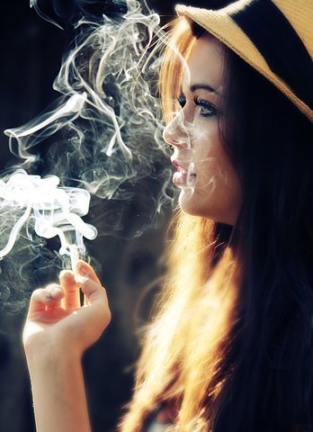 girl,smoke-00a7028ff79e04786874f86d7c0a118a_h