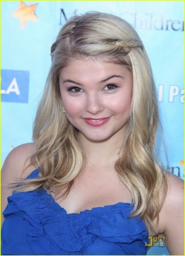 600full-stefanie-scott - stefanie scott