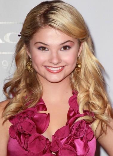 stefanie-scott-teenvogue-01 - stefanie scott