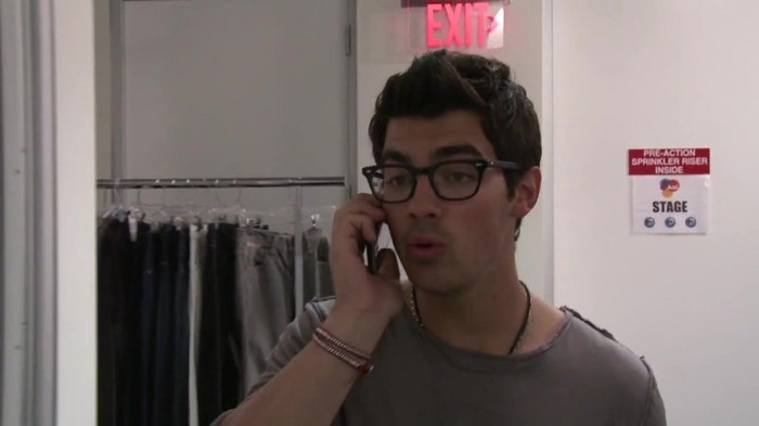 CAMBIO 384 - Demilush - Therealdemilovato Youtube Channel Screencaptures - Cambio oo1