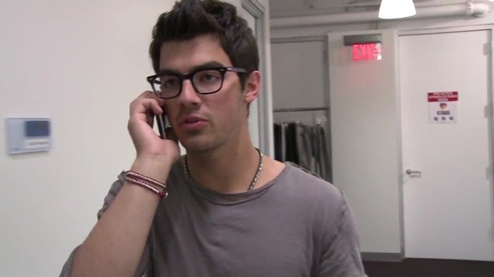 CAMBIO 421 - Demilush - Therealdemilovato Youtube Channel Screencaptures - Cambio oo1