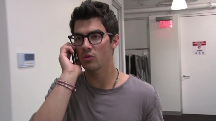 CAMBIO 422 - Demilush - Therealdemilovato Youtube Channel Screencaptures - Cambio oo1
