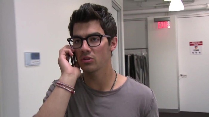 CAMBIO 423 - Demilush - Therealdemilovato Youtube Channel Screencaptures - Cambio oo1
