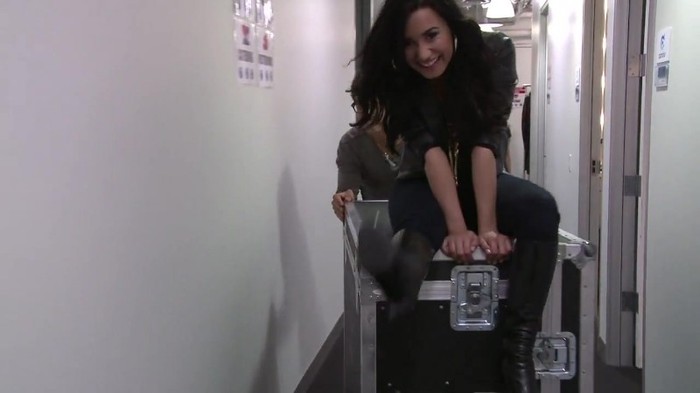 CAMBIO 856 - Demilush - Therealdemilovato Youtube Channel Screencaptures - Cambio oo2