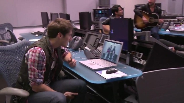 CAMBIO 877 - Demilush - Therealdemilovato Youtube Channel Screencaptures - Cambio oo2