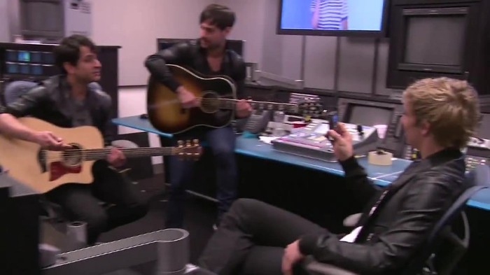 CAMBIO 911 - Demilush - Therealdemilovato Youtube Channel Screencaptures - Cambio oo2