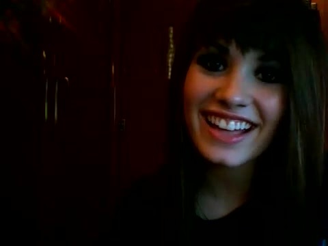 checkin\' in! 011 - Demilush - Therealdemilovato Youtube Channel Screencaptures - Checkin in 1