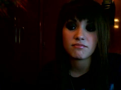 checkin\' in! 630 - Demilush - Therealdemilovato Youtube Channel Screencaptures - Checkin in 2