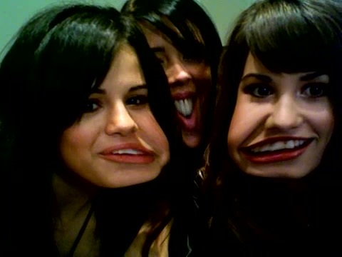 cheek malfunction 147 - Demilush - Therealdemilovato Youtube Channel Screencaptures - Cheek malfunction