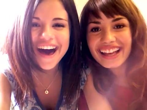 demi and selena BLOOPER!!! 015