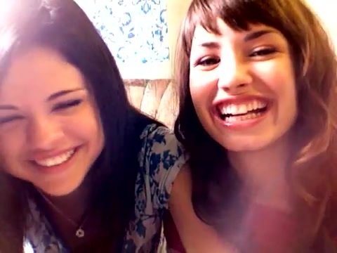 demi and selena BLOOPER!!! 042 - Demilush - Therealdemilovato Youtube Channel Screencaptures - Demi and Selena Blooper