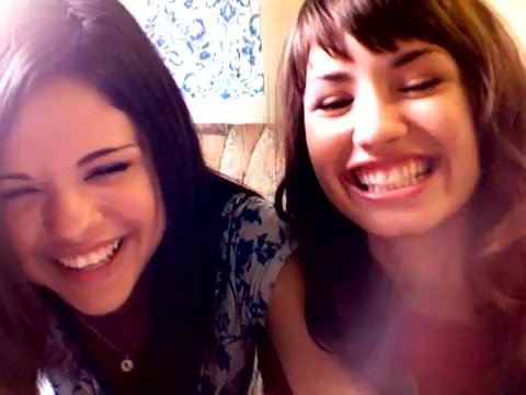 demi and selena BLOOPER!!! 045 - Demilush - Therealdemilovato Youtube Channel Screencaptures - Demi and Selena Blooper