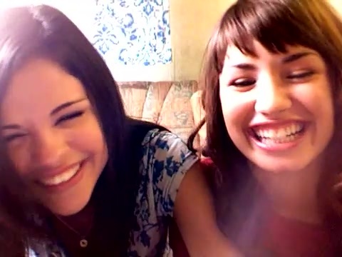 demi and selena BLOOPER!!! 049 - Demilush - Therealdemilovato Youtube Channel Screencaptures - Demi and Selena Blooper