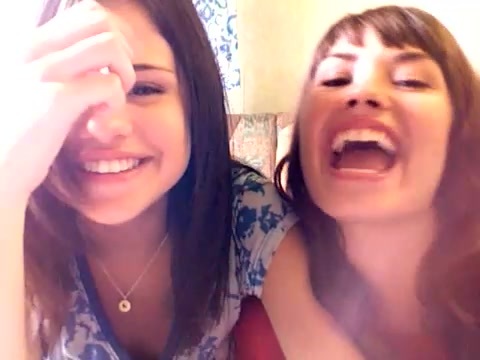 demi and selena BLOOPER!!! 070 demi and selena BLOOPER!!! 070