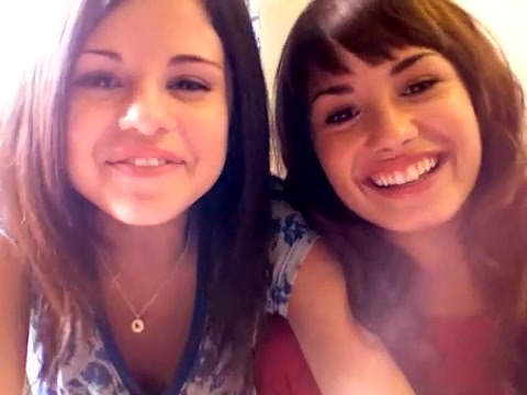demi and selena BLOOPER!!! 083 demi and selena BLOOPER!!! 083