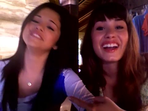 demi and selena response!! 514 - Demilush - Therealdemilovato Youtube Channel Screencaptures - Demi and Selena response Part oo2