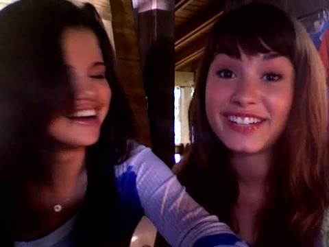 demi and selena response!! 557