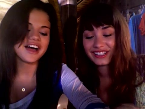 demi and selena response!! 576