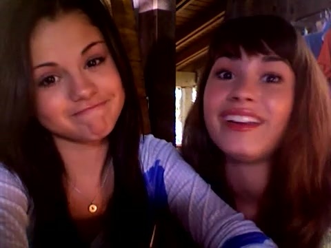 demi and selena response!! 610 - Demilush - Therealdemilovato Youtube Channel Screencaptures - Demi and Selena response Part oo2