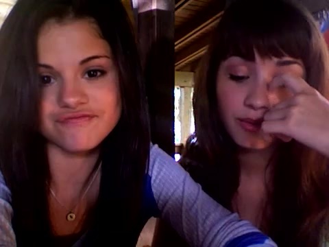 demi and selena response!! 676