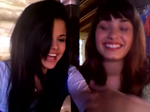 demi and selena response!! 352 - Demilush - Therealdemilovato Youtube Channel Screencaptures - Demi and Selena response Part oo1