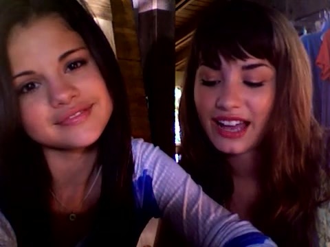 demi and selena response!! 732