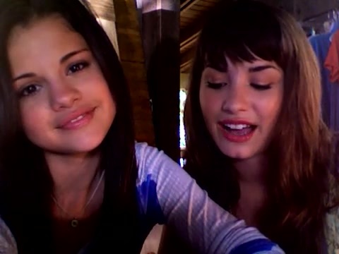 demi and selena response!! 734