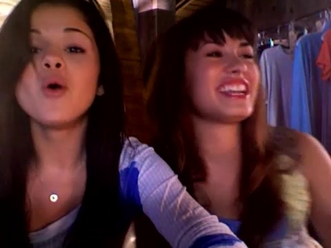 demi and selena response!! 433