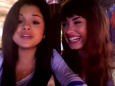 demi and selena response!! 445