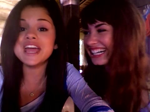 demi and selena response!! 447