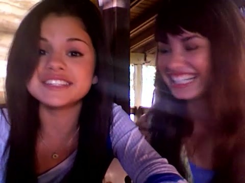 demi and selena response!! 452