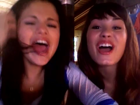demi and selena response!! 877