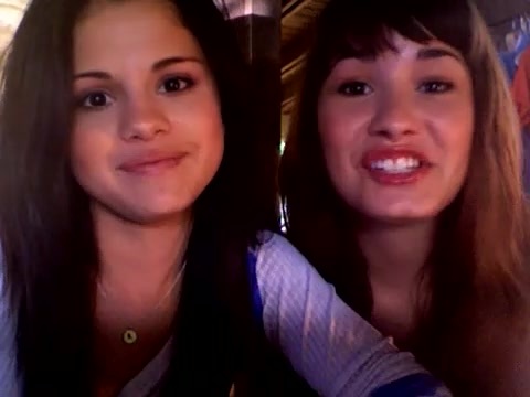 demi and selena response!! 922