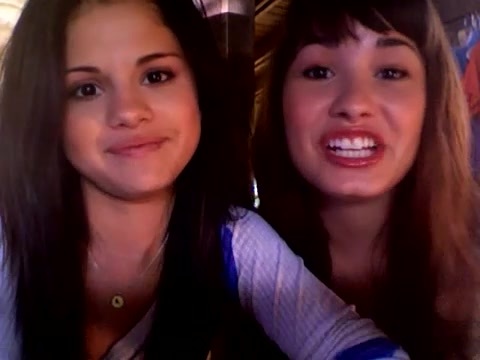 demi and selena response!! 924