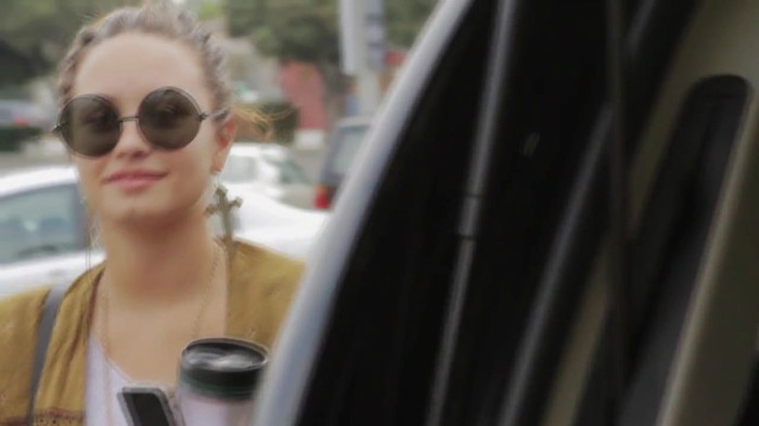 Demi Lovato - A Letter To My Fans 047 - Demilush - Therealdemilovato Youtube Channel Screencaptures - A Letter To My Fans oo1