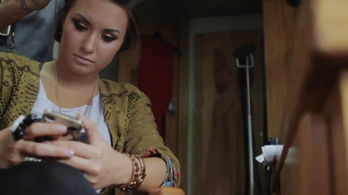 Demi Lovato - A Letter To My Fans 558 Demi Lovato - A Letter To My Fans 558