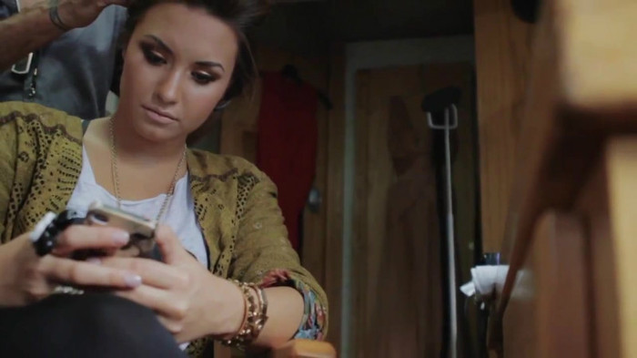 Demi Lovato - A Letter To My Fans 563 Demi Lovato - A Letter To My Fans 563