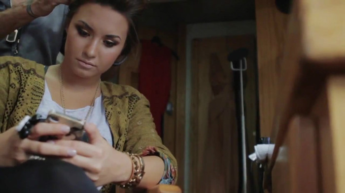 Demi Lovato - A Letter To My Fans 566 - Demilush - Therealdemilovato Youtube Channel Screencaptures - A Letter To My Fans oo2